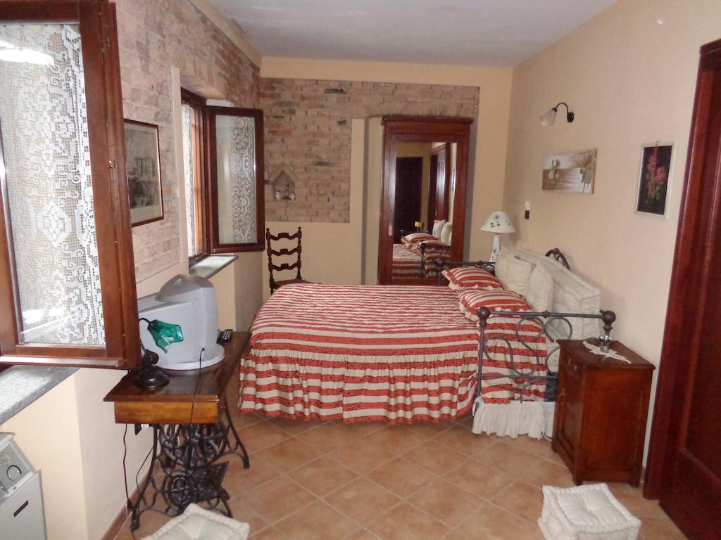 Gran Collina Villa San Damiano dʼAsti Cameră foto
